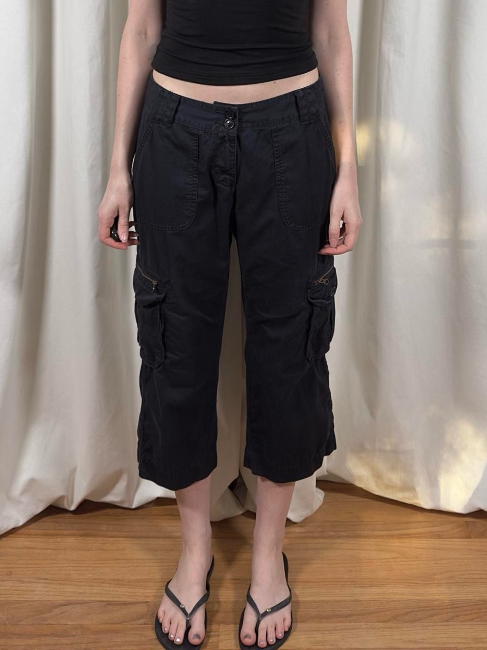 Cargo Capri Pants - Picture 2 of 8